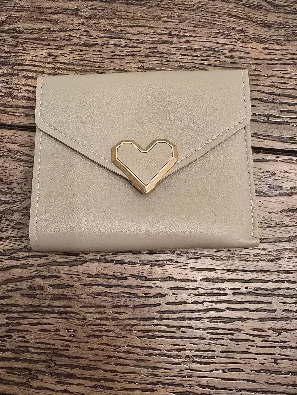 Cream Heart-Accent Women's Wallet